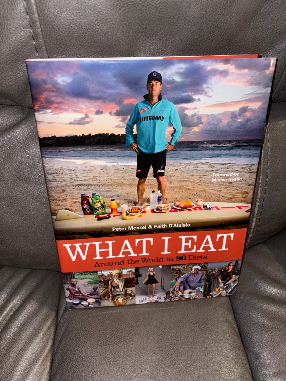What I Eat: Around the World in 80 Diets - Hardcover Book (Red, Blue, Black)